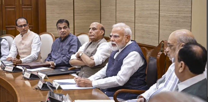 पेपर लीक पर मोदी सरकार का बड़ा एक्शन: 10 साल जेल और ₹10 करोड़ जुर्माने वाले बिल को कैबिनेट की मंजूरी