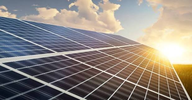 Solar से चलेगा पूरा Data Center? जानें कितने पैनल और कितनी जमीन चाहिए