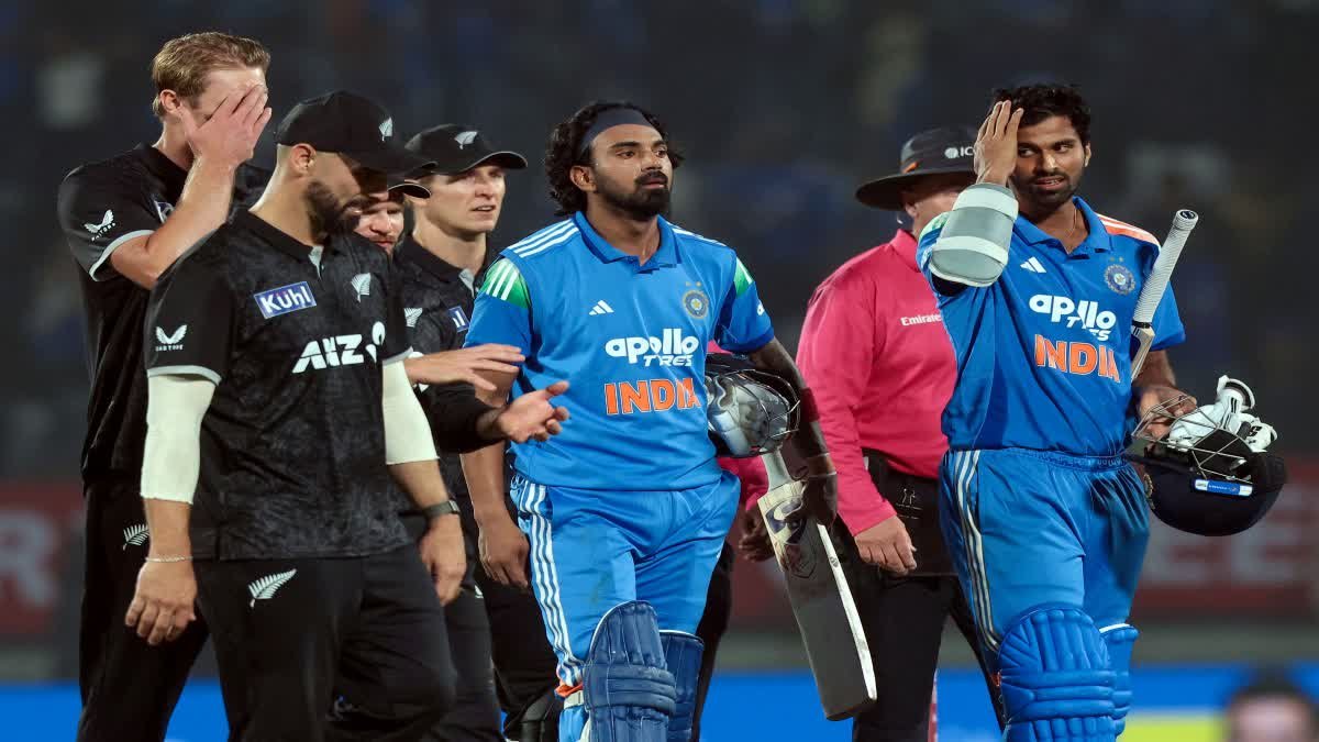 IND vs NZ: टी20 सीरीज से पहले न्यूजीलैंड को डबल झटका, 2 स्टार खिलाड़ी बाहर