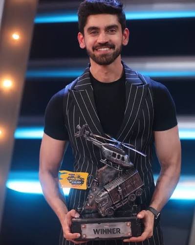 KKK15 Winner: अविनाश मिश्रा बने 'खतरों के खिलाड़ी 15' के विनर, ट्रॉफी के साथ जीते 20 लाख रुपये